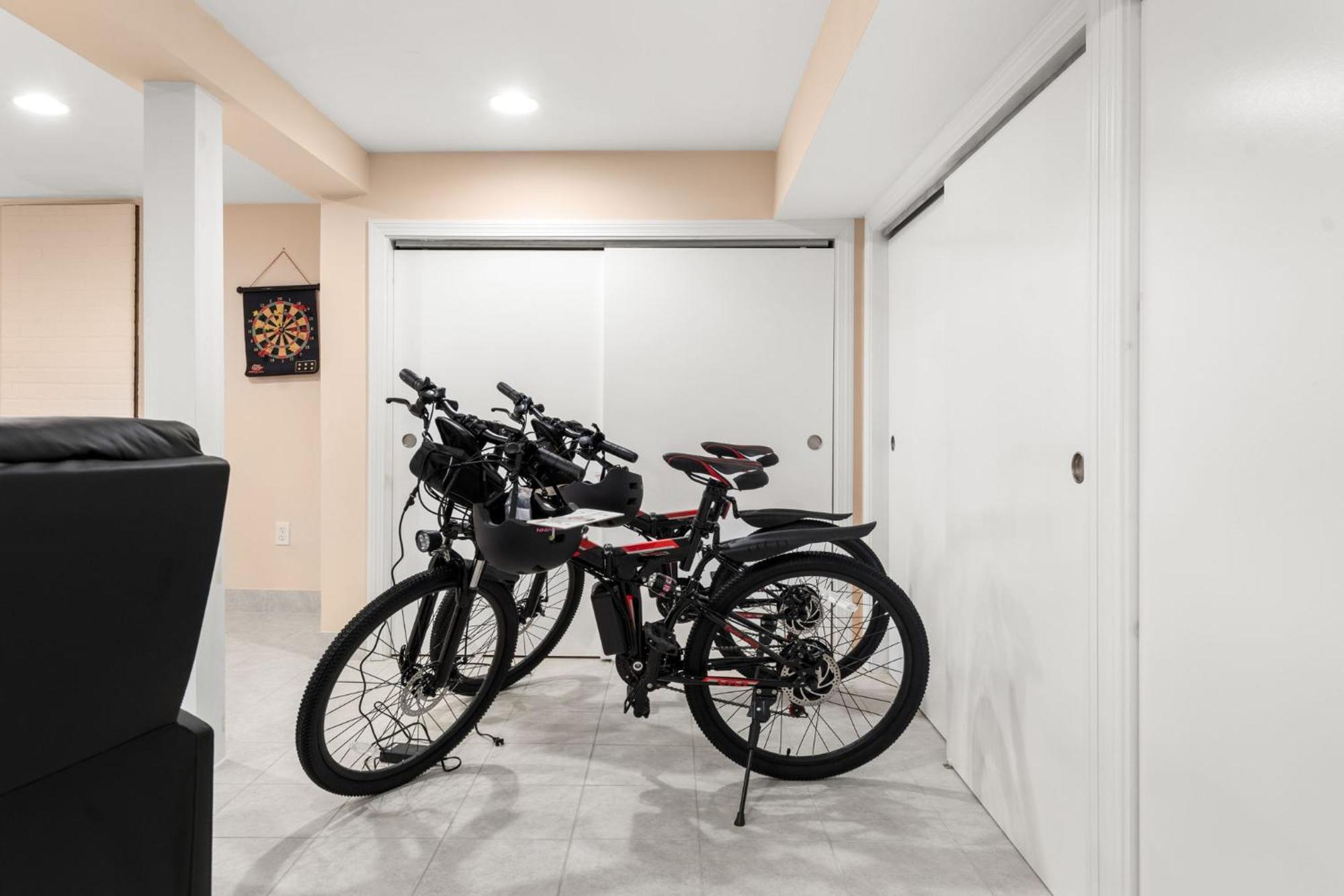 Hot Tub, Electric Bikes, Solo Stove, Projector, Smores Marblehead Εξωτερικό φωτογραφία