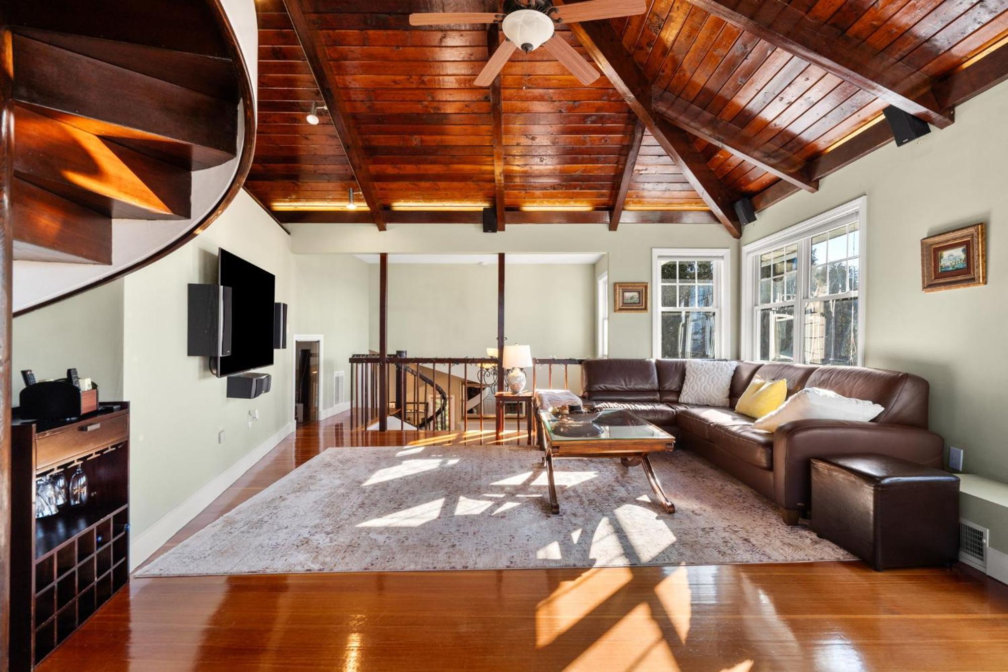 Hot Tub, Electric Bikes, Solo Stove, Projector, Smores Marblehead Εξωτερικό φωτογραφία